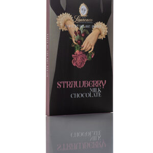 Milk chocolate with 44% cocoa and strawberry